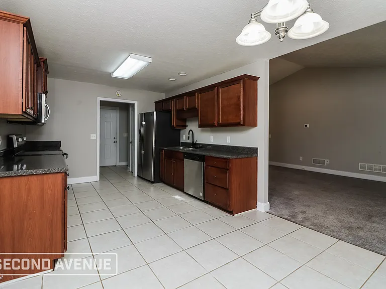 273 Patriot Dr — Photo 8