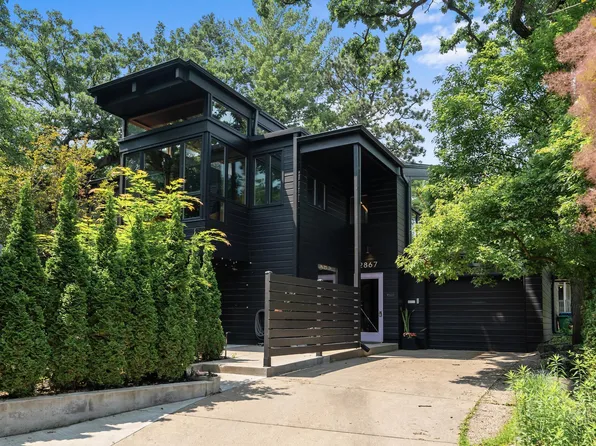 2867 Burnham Blvd, Minneapolis, MN 55416