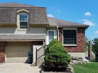 710 S Wood St, Olathe, KS 66062