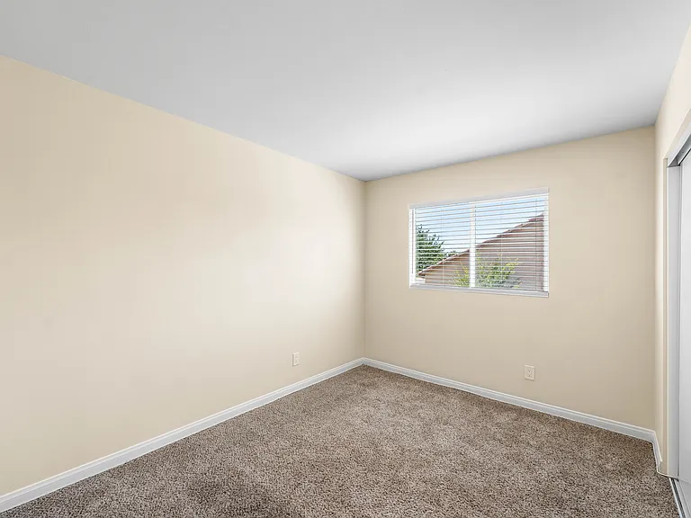 1648 Cactus Dr #D — Photo 18