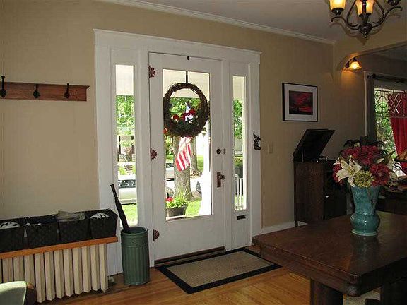 2nd image of 222 Lincoln Pl