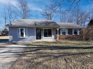 1413 Brookside Dr, Columbus, IN 47201