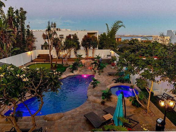 5th image of 419 San Elijo St