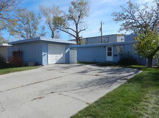 2725 Skylark Ave, Casper, WY 82604