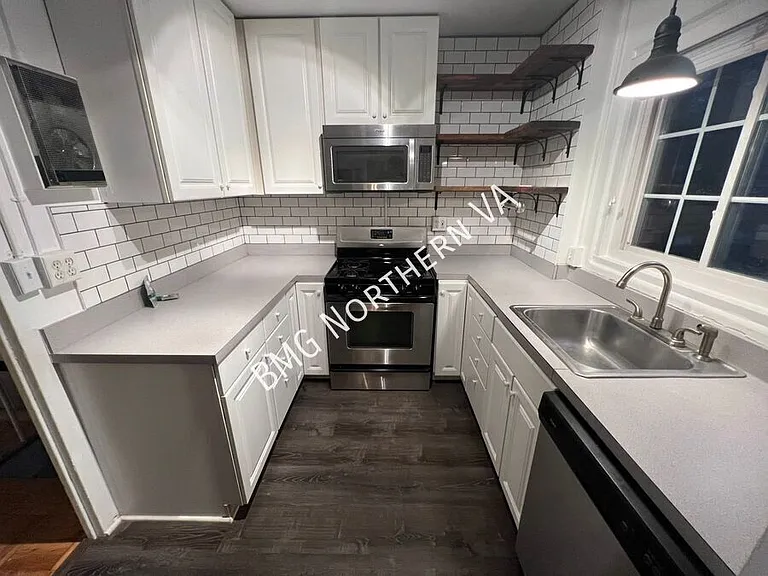 3592 Martha Custis Dr #303 — Photo 8