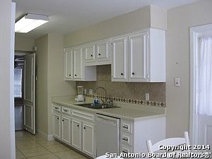 5th image of 7926 Broadway St APT 706