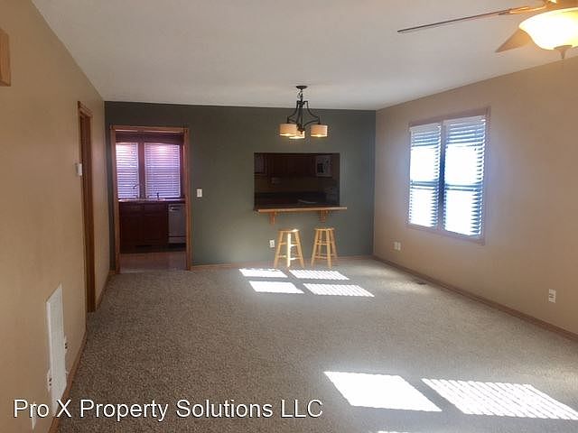 1st image of 801 S College St