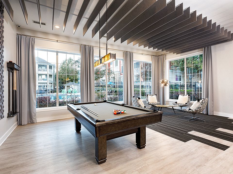 24-Hour Clubroom with Billiards