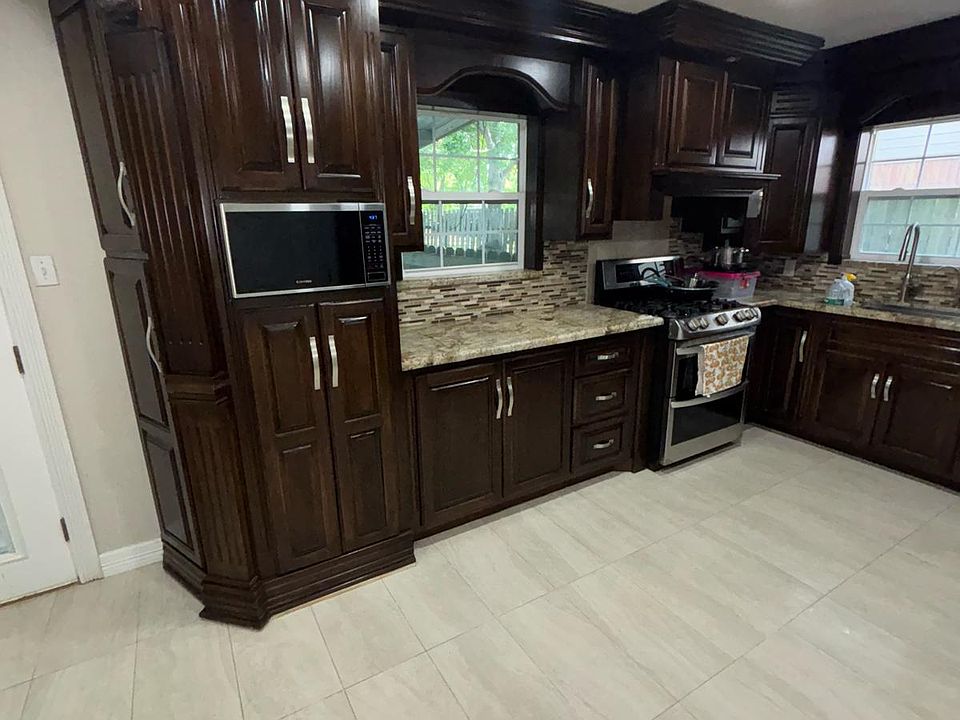 1st image of 2725 3rd Ave N #3