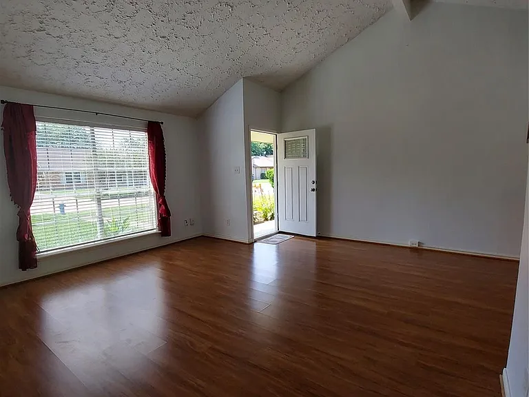 3807 Quiet Place Dr — Photo 30
