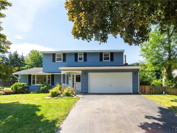 209 Pear Tree Dr, Camillus, NY 13031