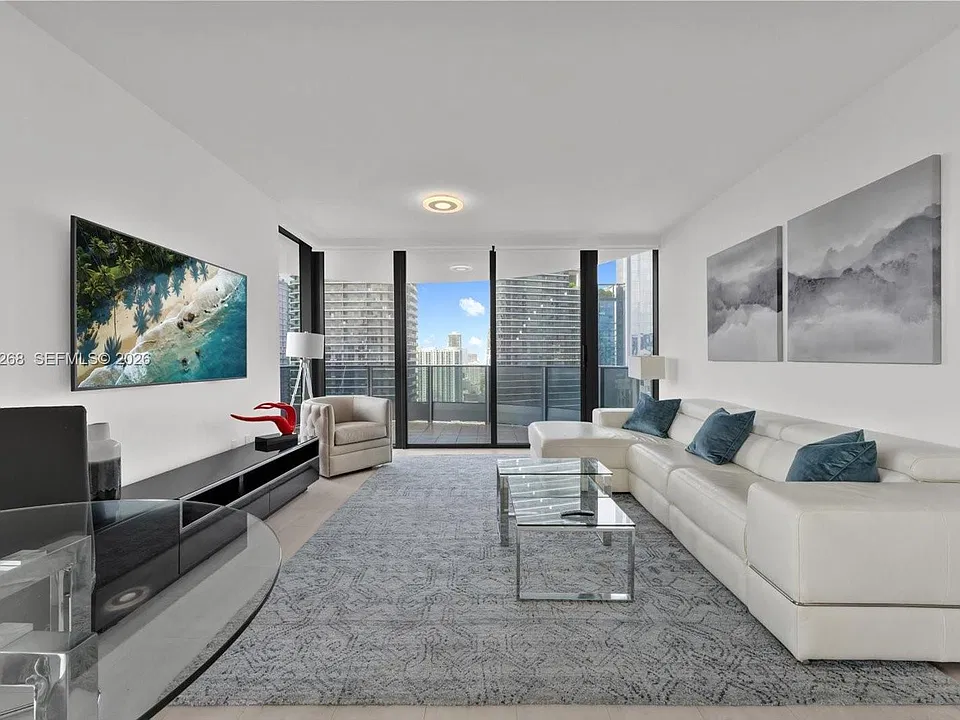 1000 Brickell Plz #3612