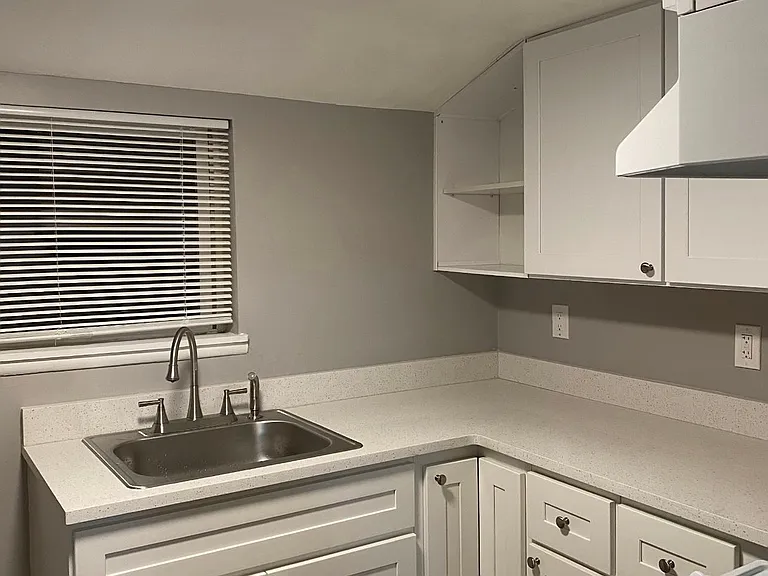 416 N G St #6 — Photo 7
