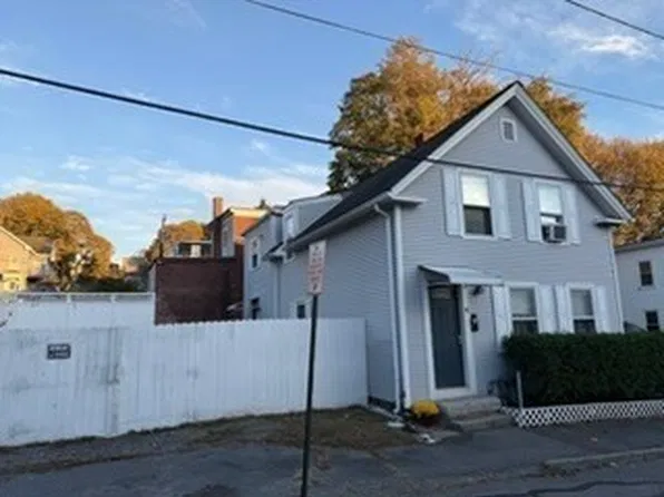 18 Morris St, Fitchburg, MA 01420