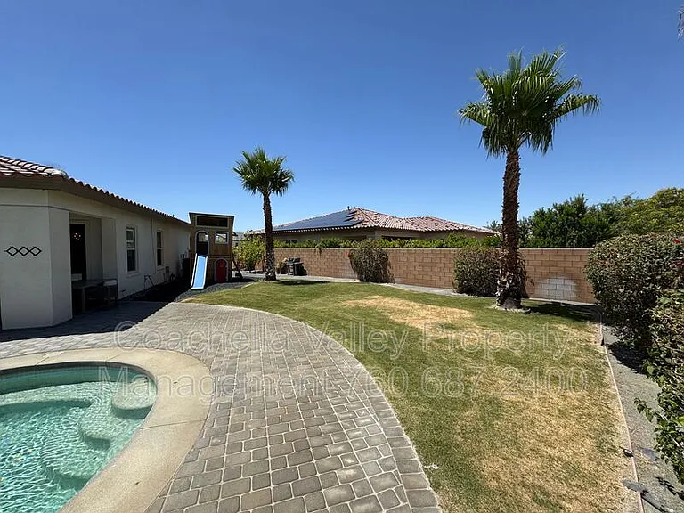 74635 Tesla Dr — Photo 65