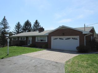 12 Bel Manor Dr, Fairmont, WV 26554