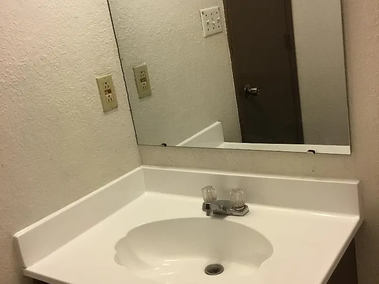 Bathroom sink
