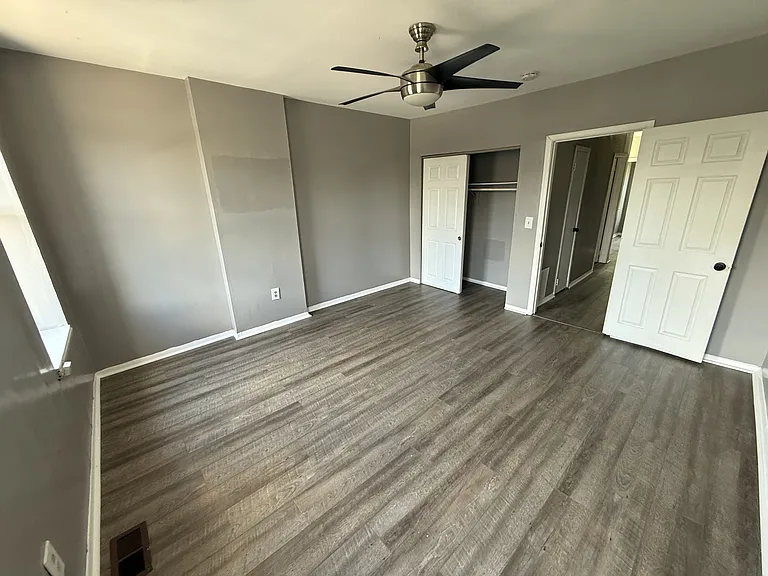 537 Newton Ave — Photo 10