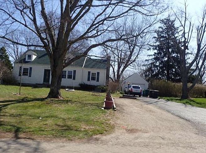 2nd image of 1974 Dorothy Ave