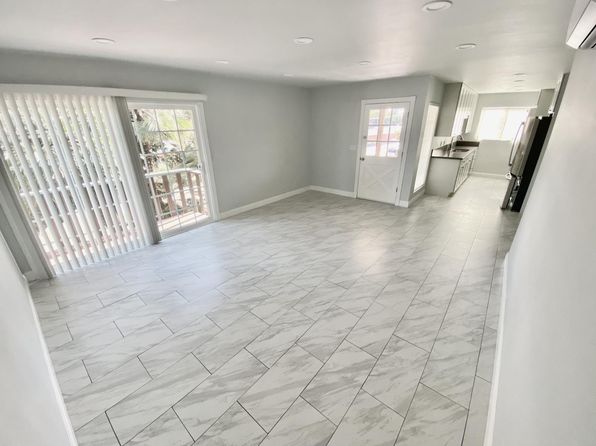 2402 Calle Real