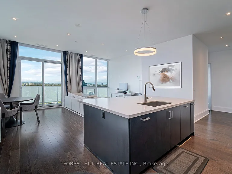 101 Erskine Ave #Penthouse 12 — Photo 5