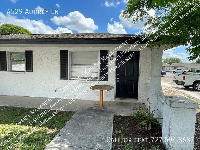 4529 Audrey Ln — Photo 2