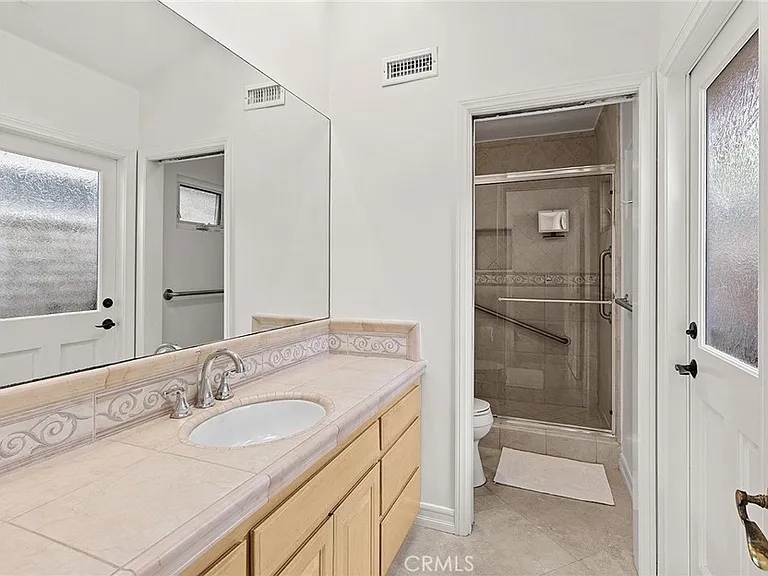 412 Evening Star Ln — Photo 23