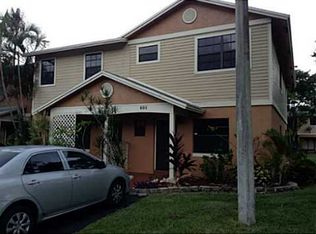601 NW 104th Ave, Pembroke Pines, FL 33026
