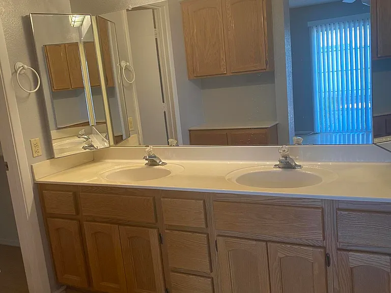 510 W Fellars Dr — Photo 9