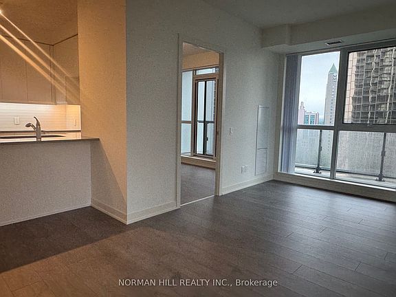 5th image of 4955 Yonge St #1619