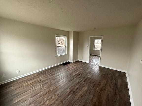 4th image of 1178-1180 E 15th Ave