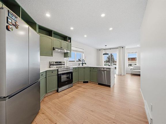 4th image of 76 N Everridge Way SW