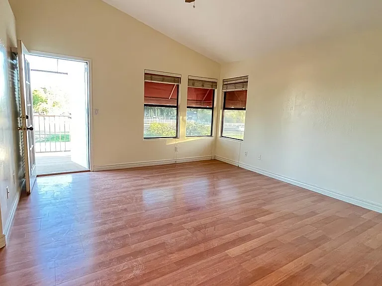 5545 W Wethersfield Dr — Photo 29