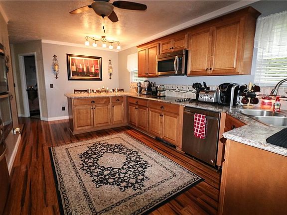 5th image of 2037 Flame Lake Dr
