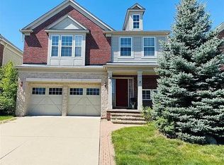 28113 Declaration Rd, Novi, MI 48377
