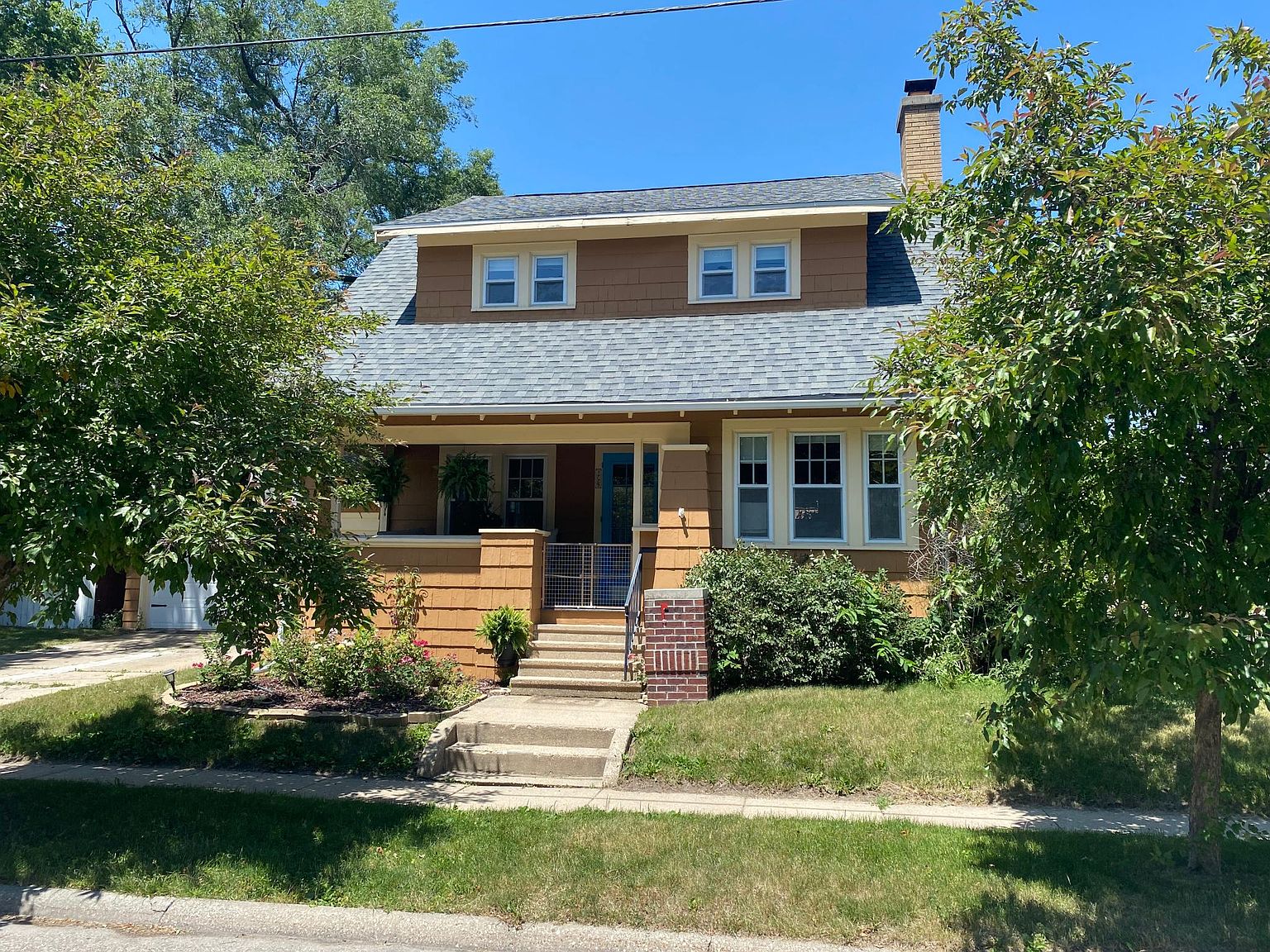 1725 Oakwood Ave, Beloit, WI 53511 Zillow
