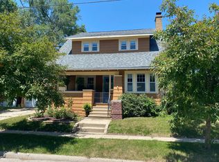 1725 Oakwood Ave, Beloit, WI 53511