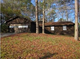 6119 Valdez Dr, Rex, GA 30273