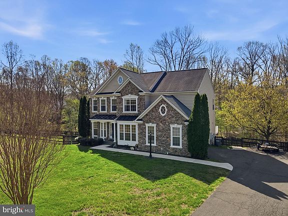 3rd image of 6925 Mill Valley Dr