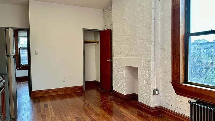 Rented by Bond New York | media 20