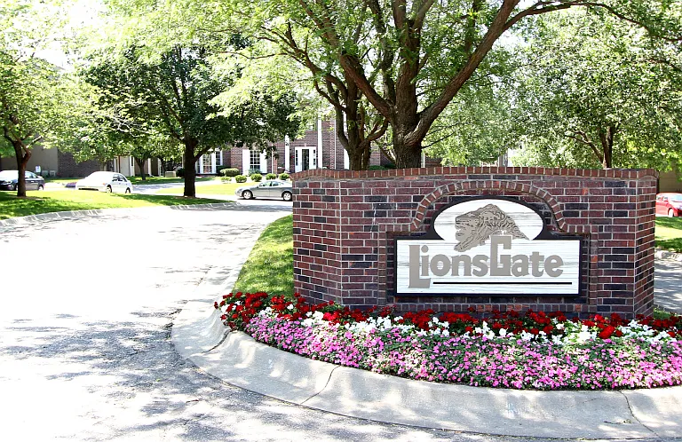 LionsGate Apartments — Photo 24