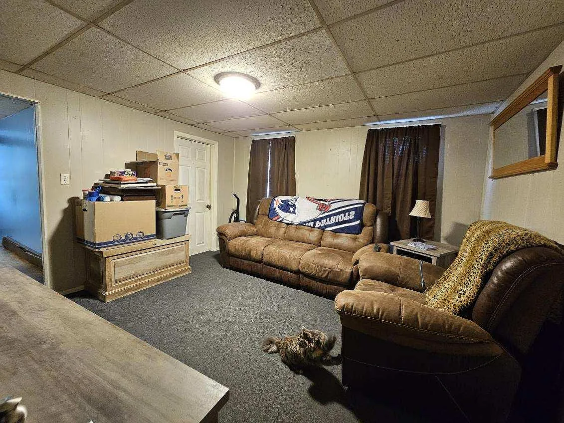 3 bed, 1000 sqft, $2,750 — Photo 2