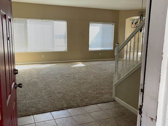 5th image of 330 Bombay Cir