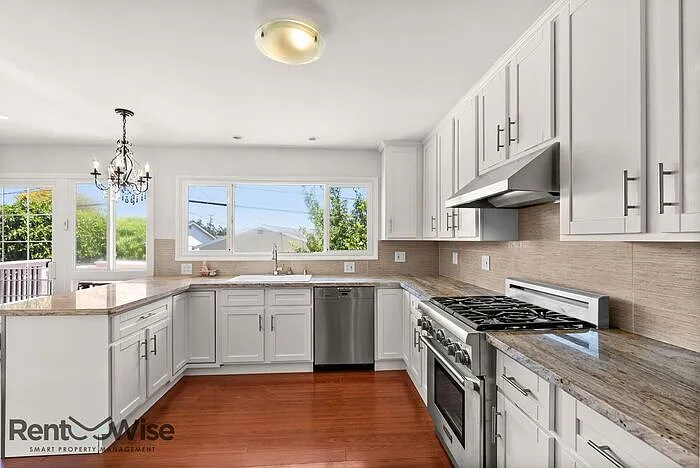 1120 Oakwood Dr — Photo 13