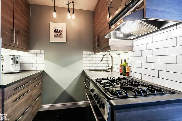 Rented by Brown Harris Stevens | media 10