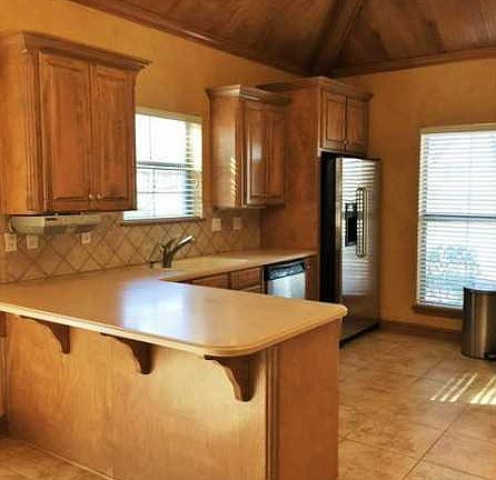 4th image of 205 Hilton Head Dr