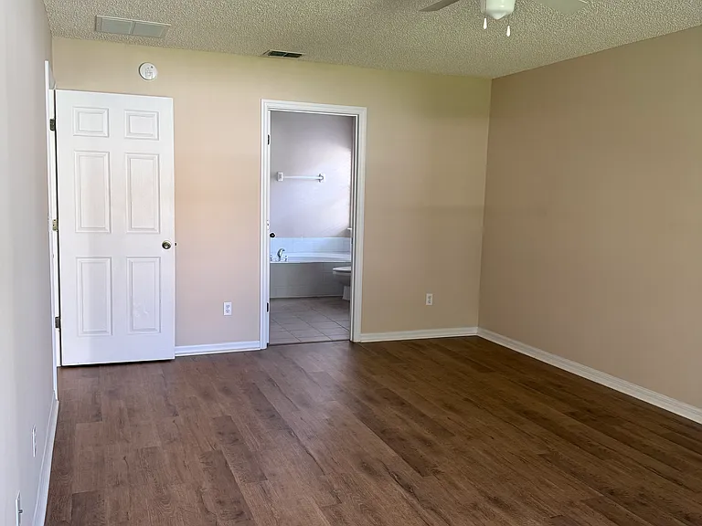 3055 Tower Oaks Dr — Photo 7