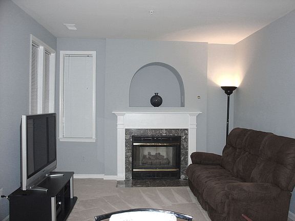 Living Room w/Gas Fireplace