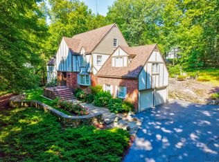 67 Forest Hills Dr, Farmington, CT 06032