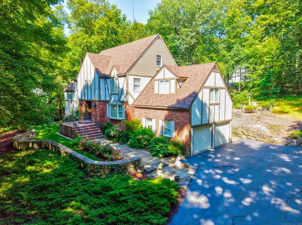 67 Forest Hills Drive, Farmington, CT 06032